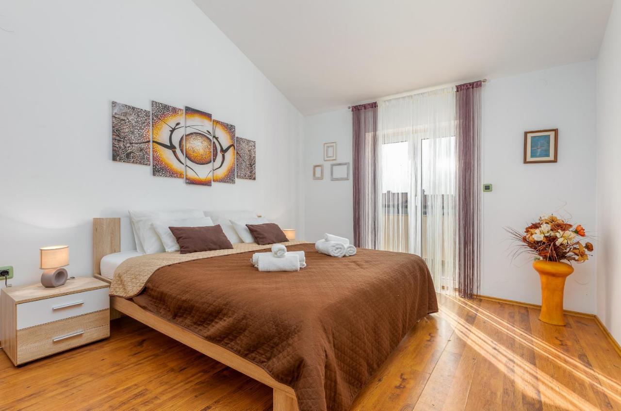 PUY Villa Ostone מראה חיצוני תמונה
