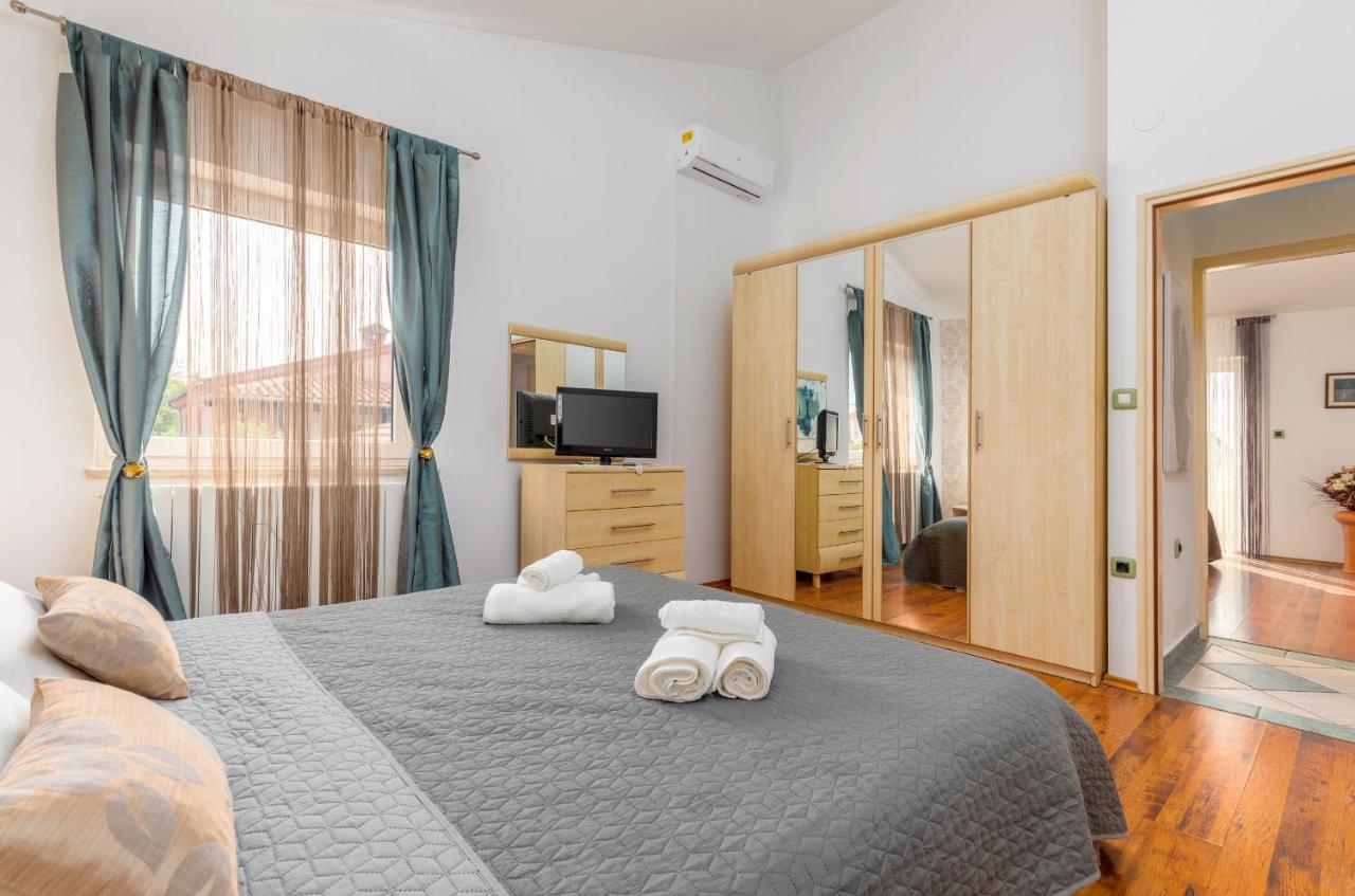 PUY Villa Ostone מראה חיצוני תמונה